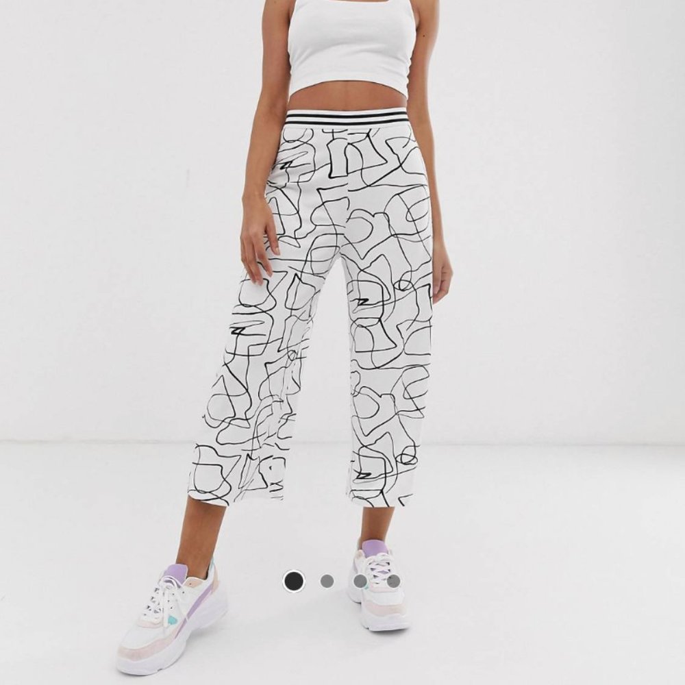 NWOT Geometric abstract black and white cropped trouser goucho UK 8 EU 36 US 4